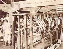 糸徳製糸工場の内部